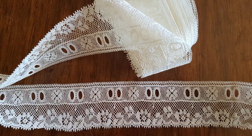 350 dentelle ancienne - 350,