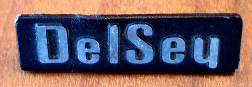 Logo delsey aluminium - aluminium, vintage