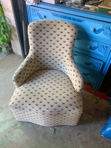 Fauteuil style crapaud beige
