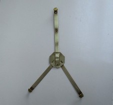 Accroche assiette mural ancien -Pattes de lion