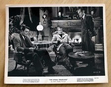 DEUX MAINS LA NUIT (The Spiral