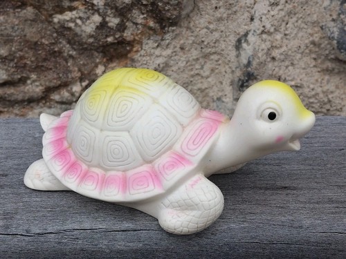 Figurine pouet bain tortues - de,