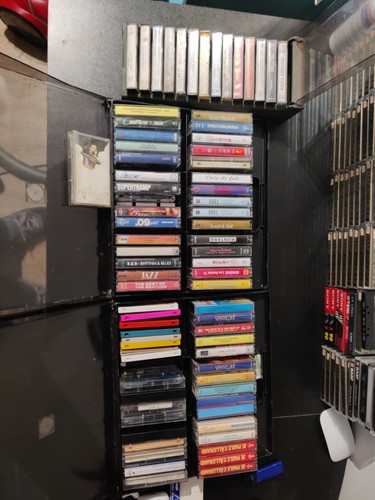 Lot 150 cassettes - de,