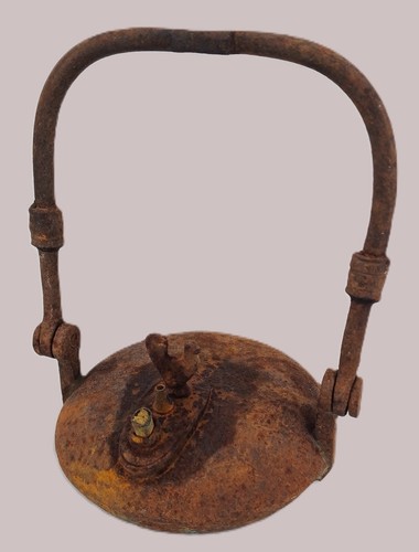 Ancienne lampe huile fer - ancienne,