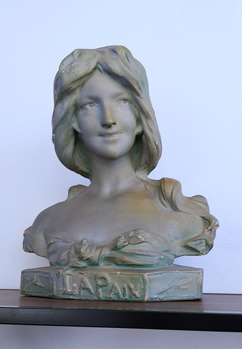 Gory sculpture la paix - ",