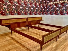 DEUX LITS CHÊNE ET ROTIN