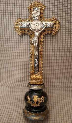 Ancien crucifix sur socle - crucifix,