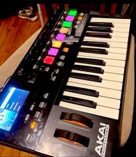 Akai  Advance 25 Keys 