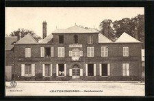 Old postcard Chateau-Renard, Gendarmerie 