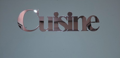 Autocollant adhesif