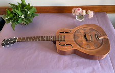 Guitare à résonateur