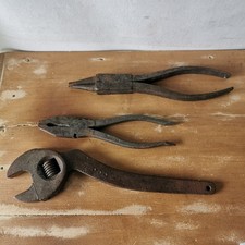 Lot Anciens Outils Peugeot Et