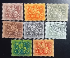 Lot Timbres " Le roi Denys Ier