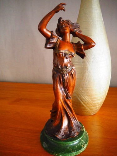 Statuette bronze signé xavier - statuette,
