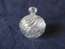 BONBONNIERE EN CRISTAL DE