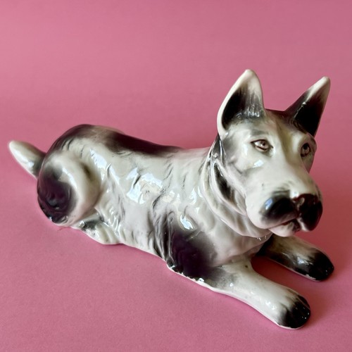 Petite figurine chien - chien, vintage