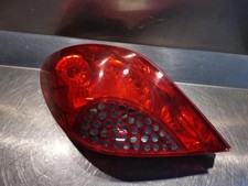 Feu arriere principal gauche