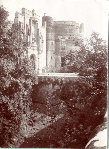France entrée château de - du,