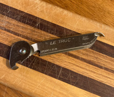 Décapsuleur et ouvre boite en