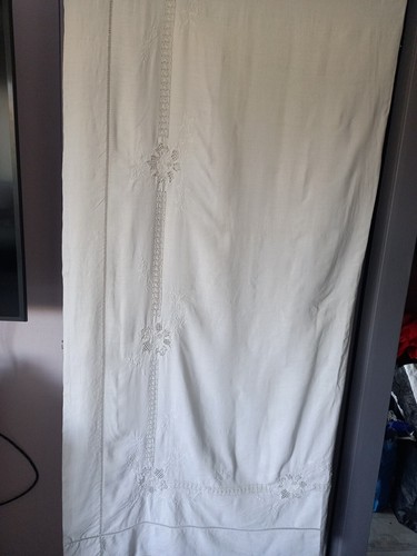 Linge ancien grand drap brodé - grand,