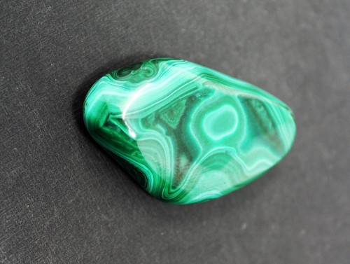 Malachite tumbled stone large - tumbled,