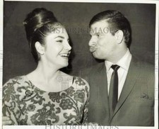 1964 Press Photo Joe Villa makes Martha Raye's daughter, Melodyne Condos, laugh