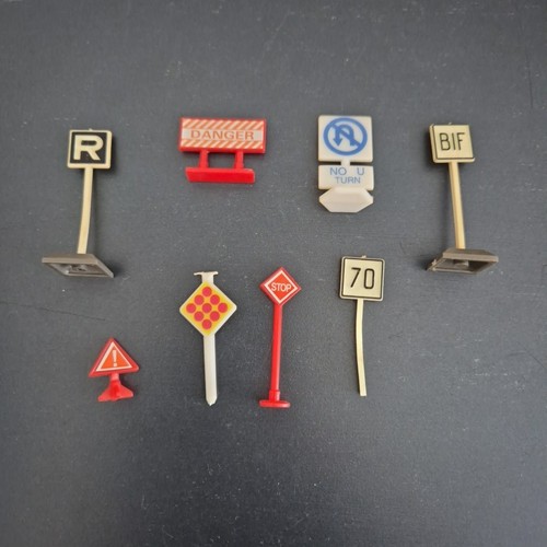 Lot panneaux signalisation - 8,