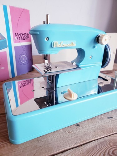 Mini machine coudre ma - a,