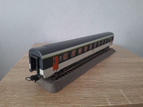 Voiture voyageurs sncf - voiture,