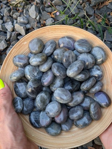 Pierre roulée labradorite