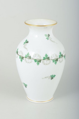 Herend hongrie vase en - herend,, hongrie.