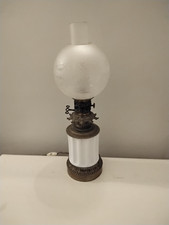 Lampe à pétrole ancienne