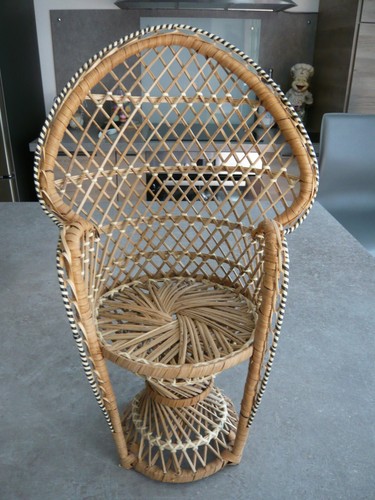 Ancien fauteuil emmanuelle de - ,