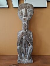 Statue d'ancêtre dit Gardien des sources en bois dur et pigments Népal