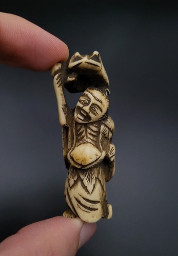 Netsuke gama sennin au - gama,
