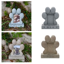 Pierres commémoratives pour