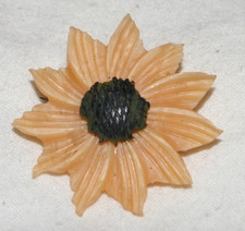 broche ancienne en forme de