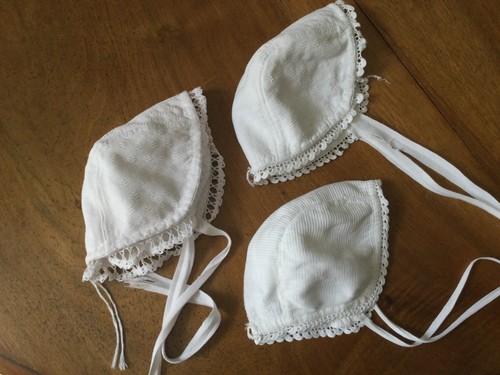 Anciens bonnets bébé ou - 3,