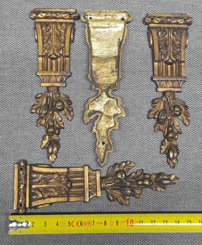 Ancien ornement bronze - un, en