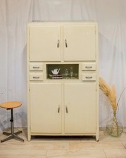 Maximilien, le vaisselier Mado