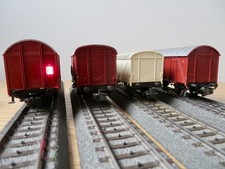 Marklin lot de 4 wagons couverts en boite ref 4411, 4505, 4508, 4605