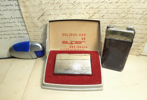 Lot gas lighters - lot,