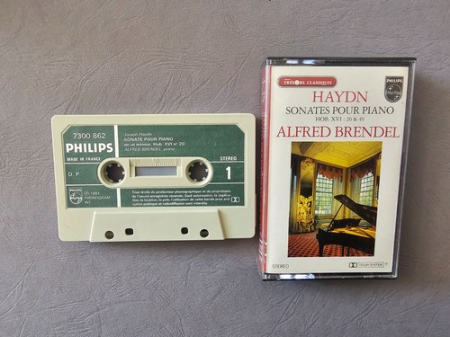Cassette audio tape - cassette,
