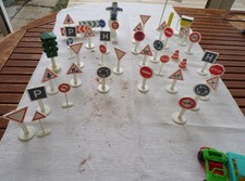 Lot de 35  panneaux de