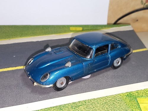 Jaguar type 2 corgi - jaguar, +