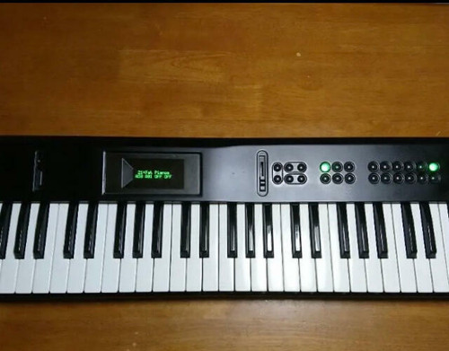 Clavier synthétiseur - , fm