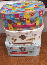 Lot de 3 valises en carton