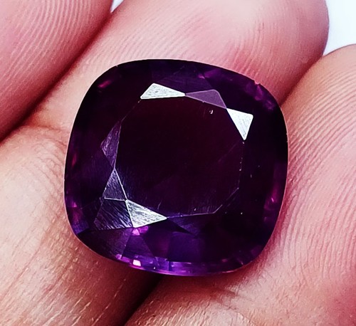 Violet alexandrite naturel - violet,