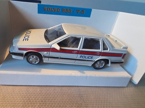Volvo 850 police - in, white