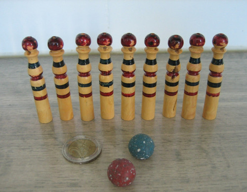 Ancien jeu quilles - jeu,
